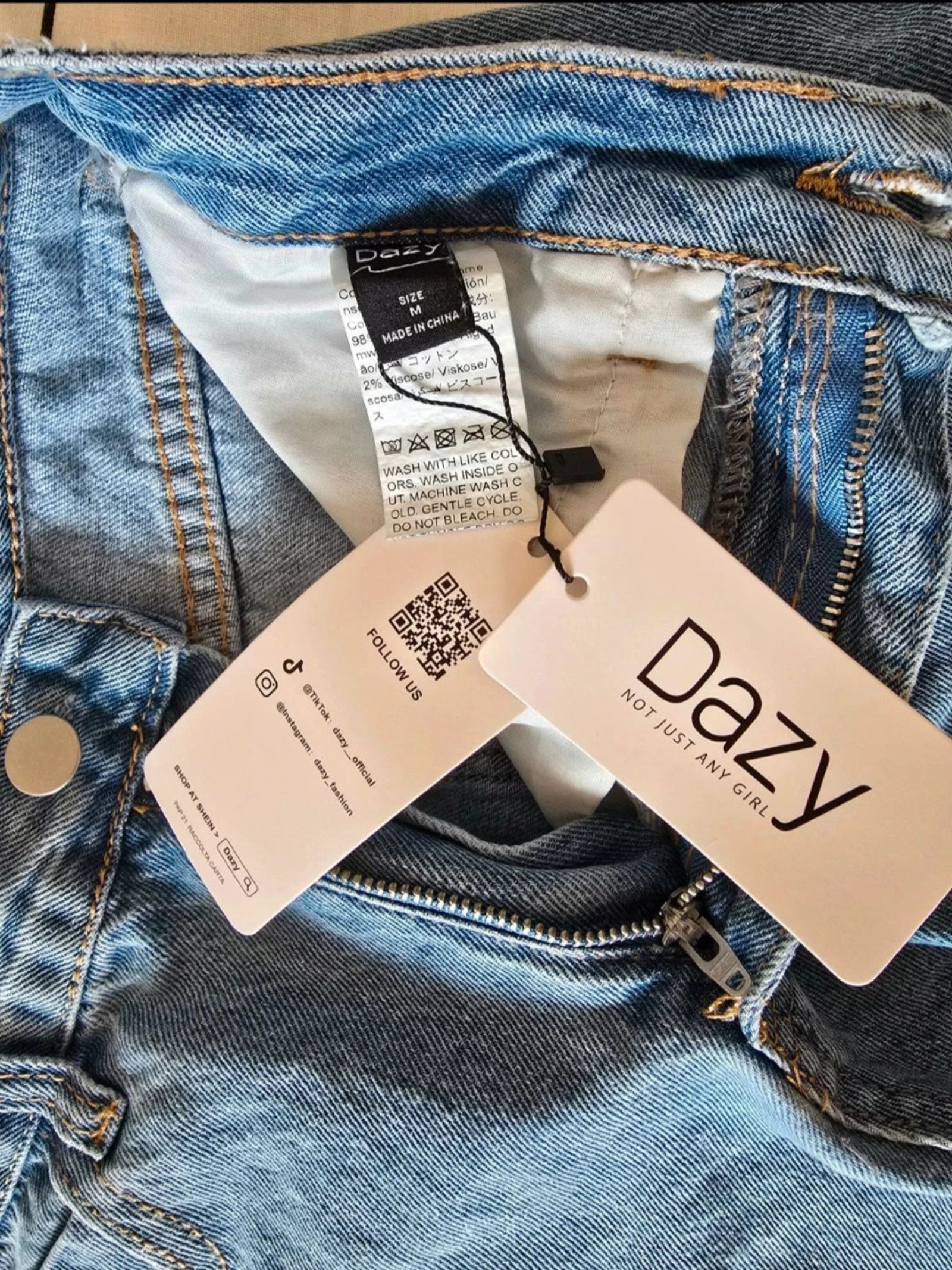 DAZY Shorts Jeans Azul Claro Cintura Alta Bainha Desfiada Verão Casual Festival Tamanho M – photo 3